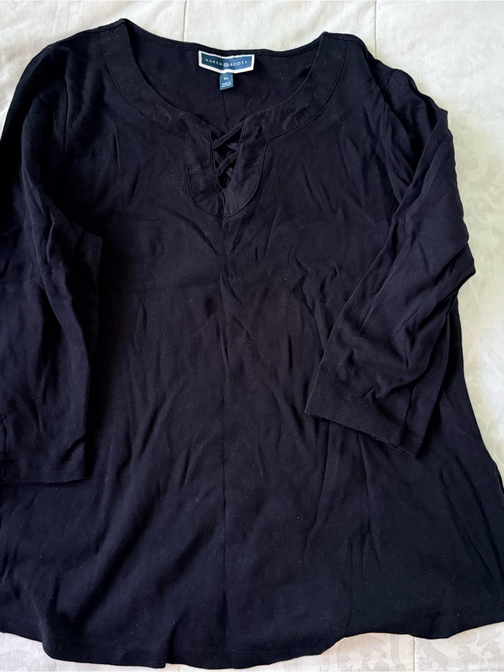 Black V-Neck 3/4 Sleeve Top
